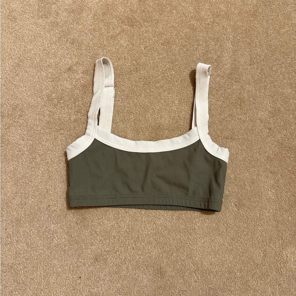 Edikted Ribbed crop top